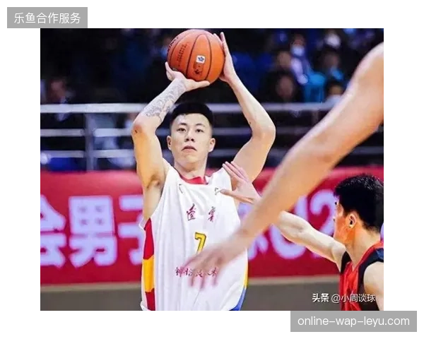 北京队的周琦与上海队的张镇麟凭借稳定的赛季表现，携手领衔国内球员第二阵容